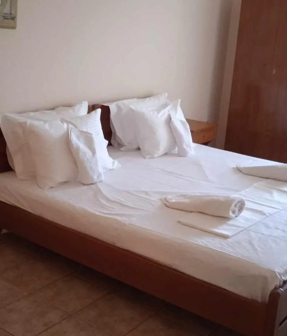 Irini'S Aparthotel Νέα Μουδανιά