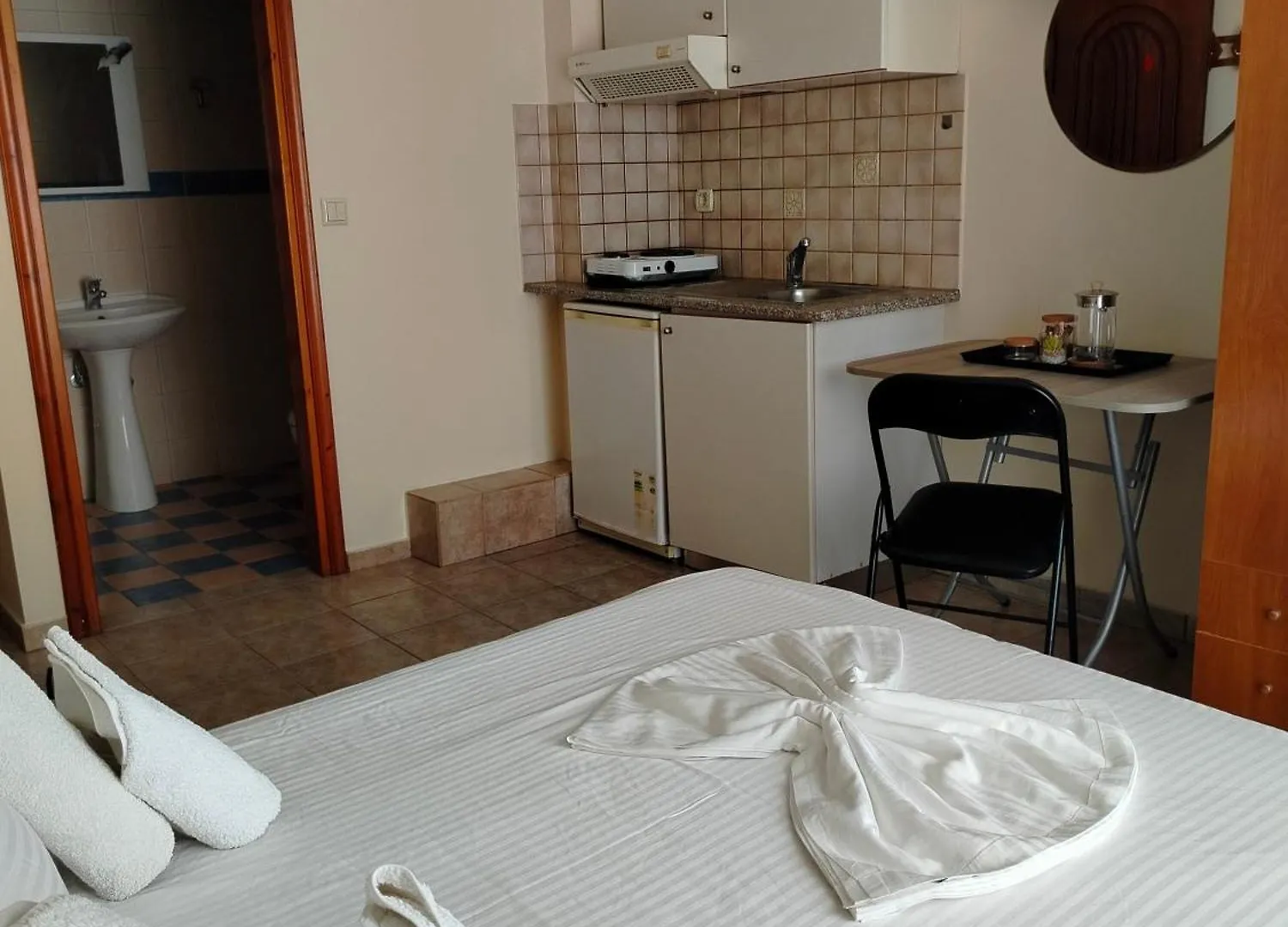 Irini'S Aparthotel Νέα Μουδανιά